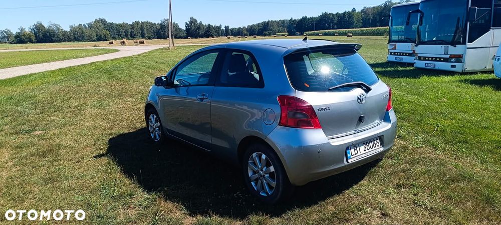 Toyota Yaris 1.4 D-4D Sol MM - 2