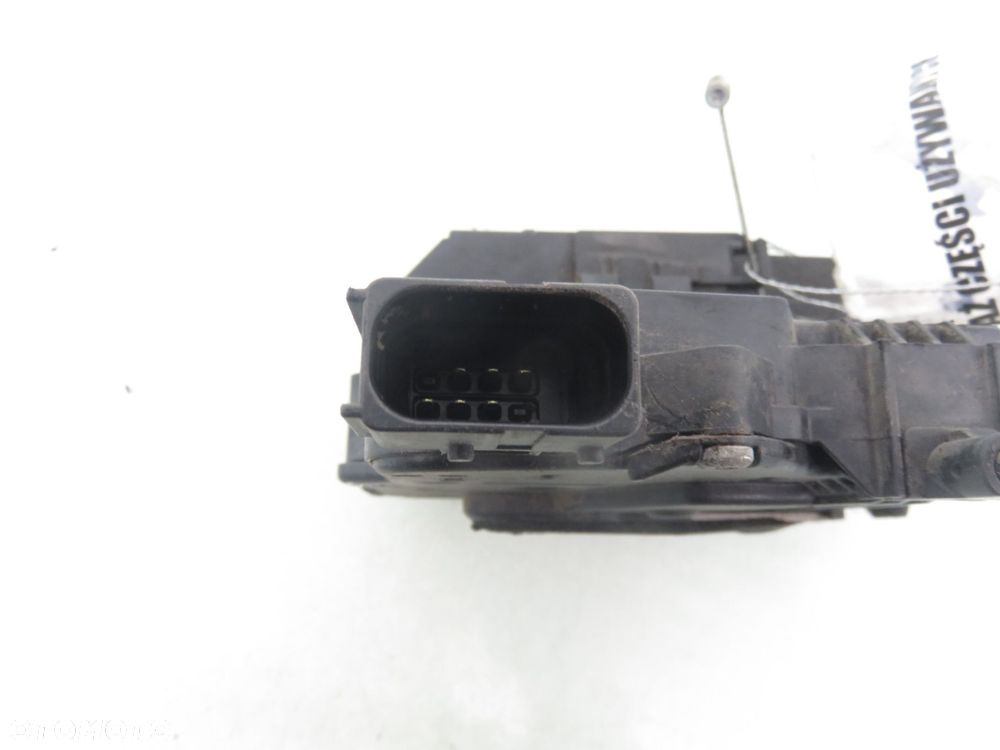 ZAMEK LEWY TYLNY FIAT GRANDE PUNTO 55701966 6 PIN - 3