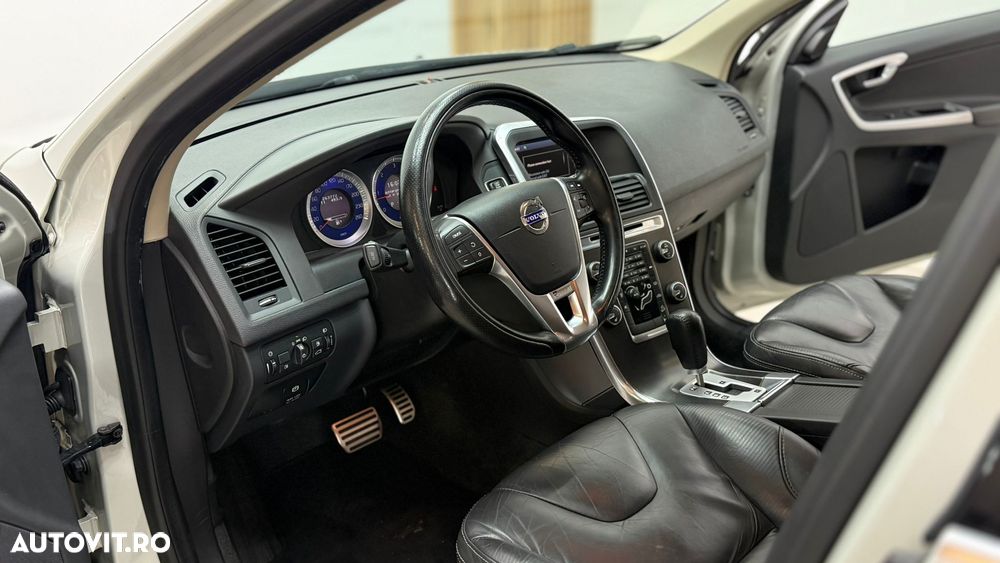 Volvo XC 60 D5 AWD Aut. RDesign - 6