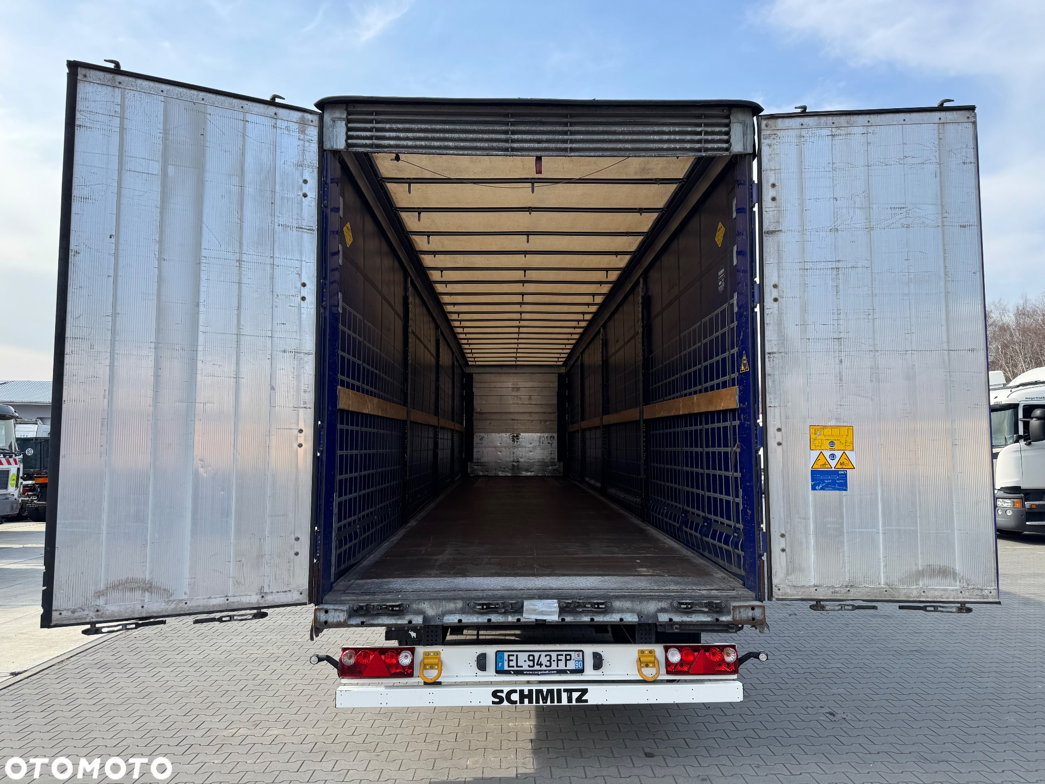 Schmitz Cargobull FIRANKA VARIOS MAŁO UŻYWANA - 8