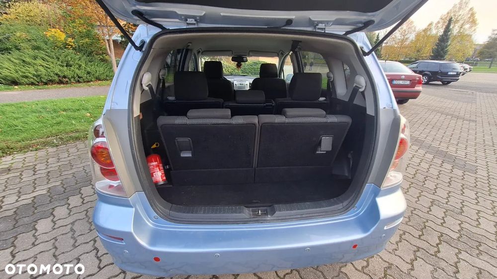 Toyota Corolla Verso 2.2 D-4D Prestige Sport 7os - 8