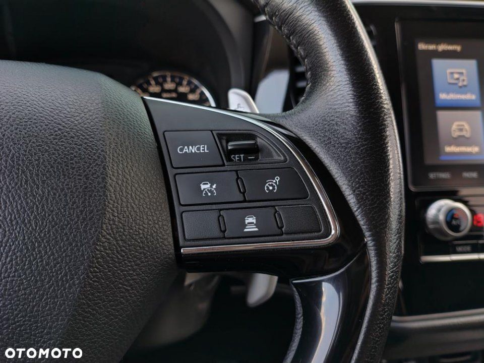 Mitsubishi Outlander - 21