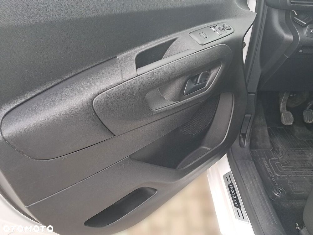 Toyota PROACE CITY - 33