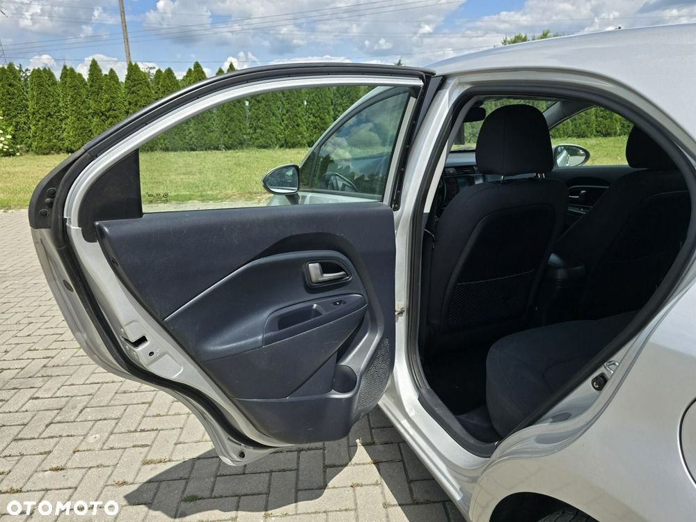 Kia Rio - 18