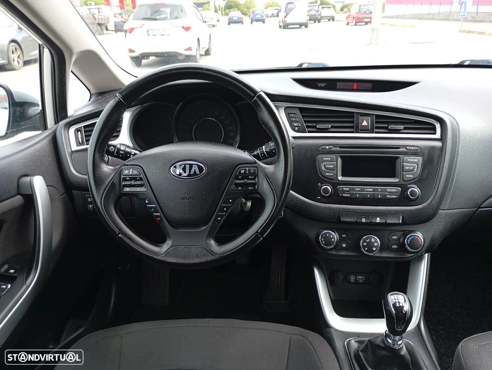 Kia Ceed 1.6 CRDi Nav Line - 7
