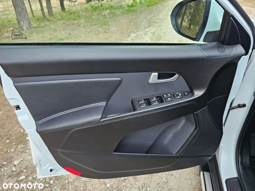 Kia Sportage 2,0 CRDI AWD Dream-Team Edition - 31