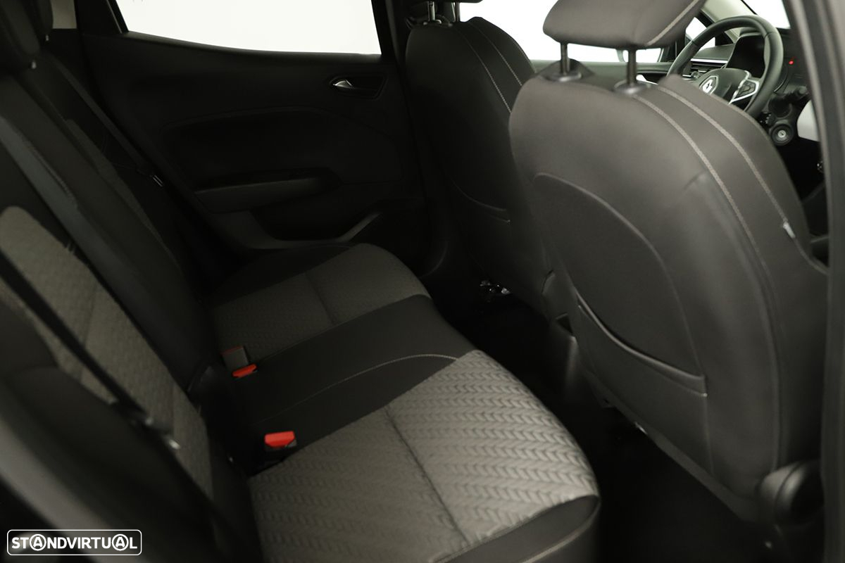 Renault Clio - 24
