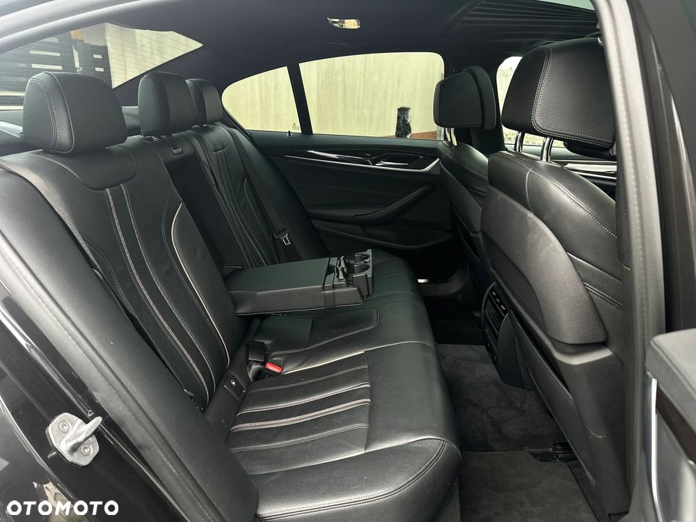 BMW Seria 5 540i xDrive Luxury Line - 14