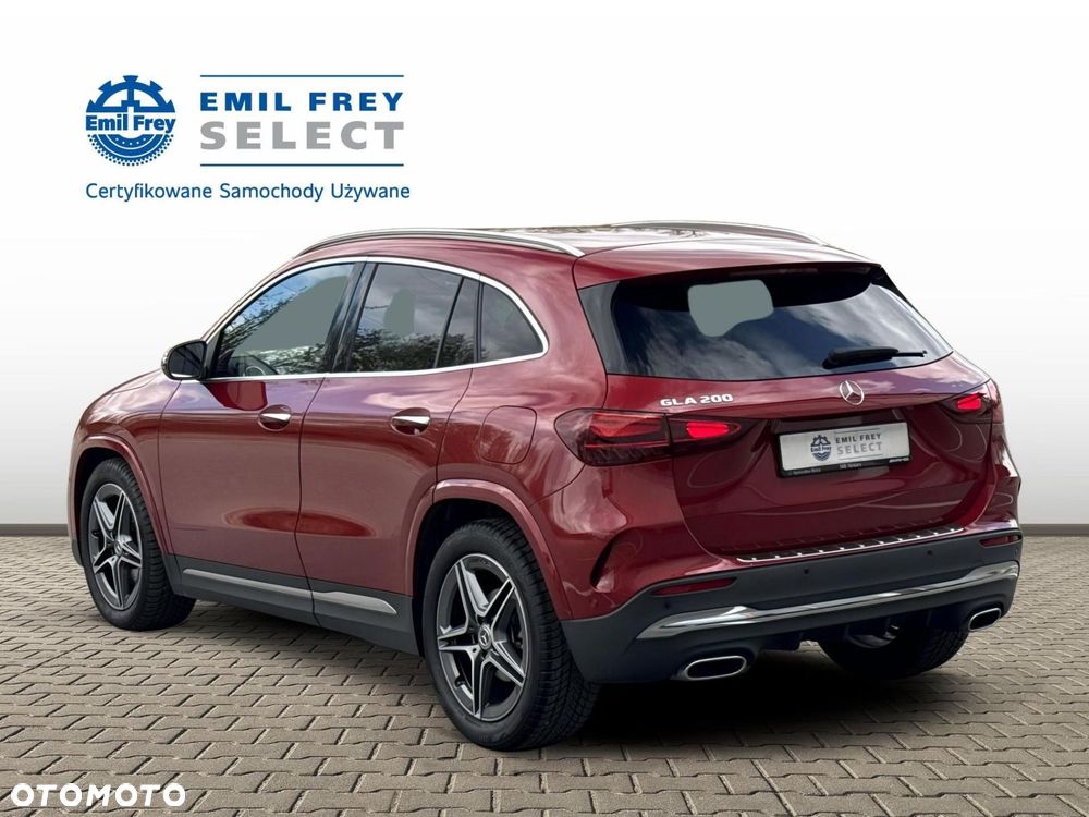 Mercedes-Benz GLA - 5