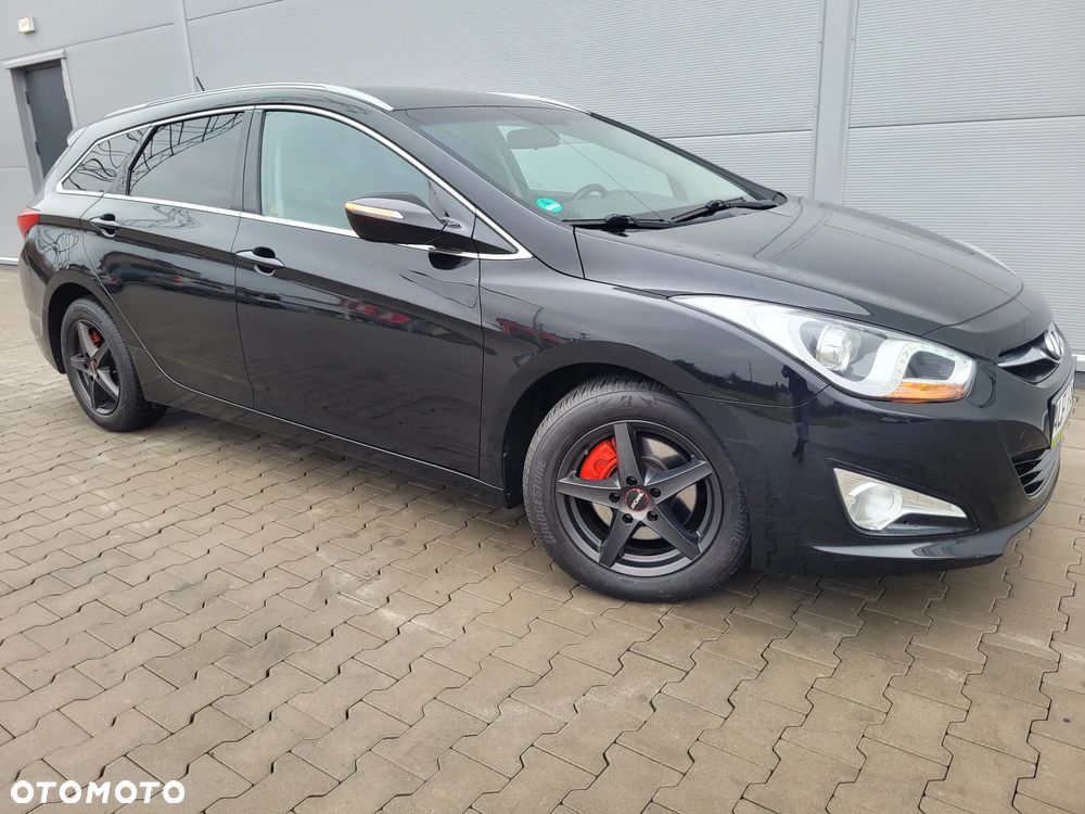 Hyundai i40 i40cw 1.7 CRDi Automatik Fifa World Cup Edition Silver - 23