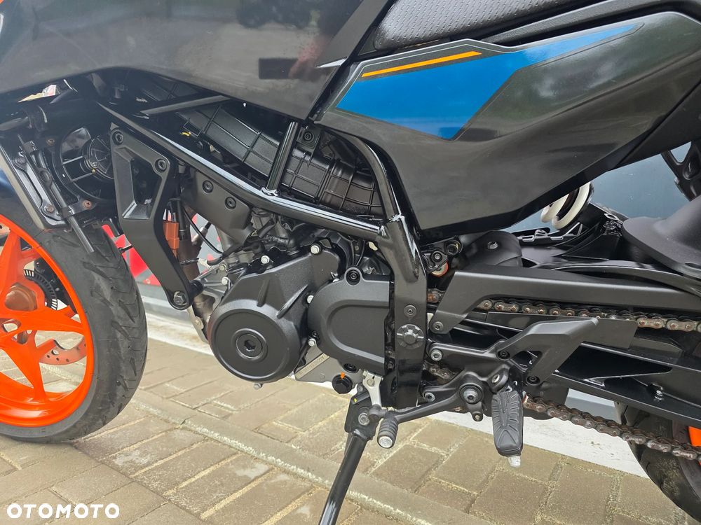 KTM Duke 125 - 21