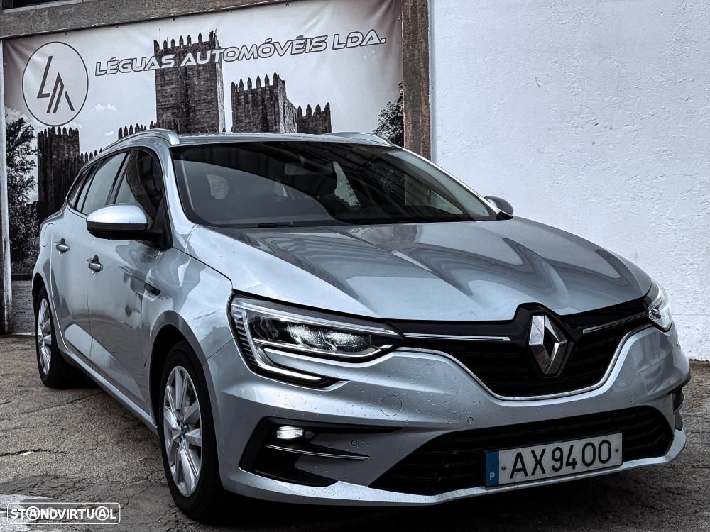 Renault Mégane Sport Tourer 1.6 E-Tech Plug-In Hybrid Equilibre — photo 2