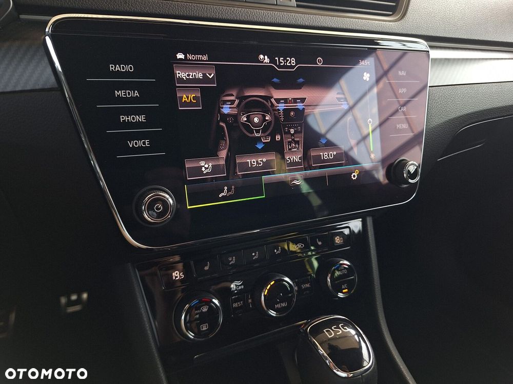 Skoda Superb 2.0 TDI SCR Sportline DSG - 24