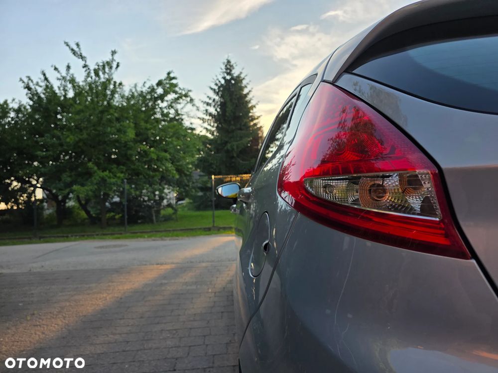 Ford Fiesta 1.4 Champions Edition - 18