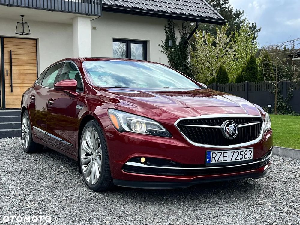 Buick Lacrosse - 30