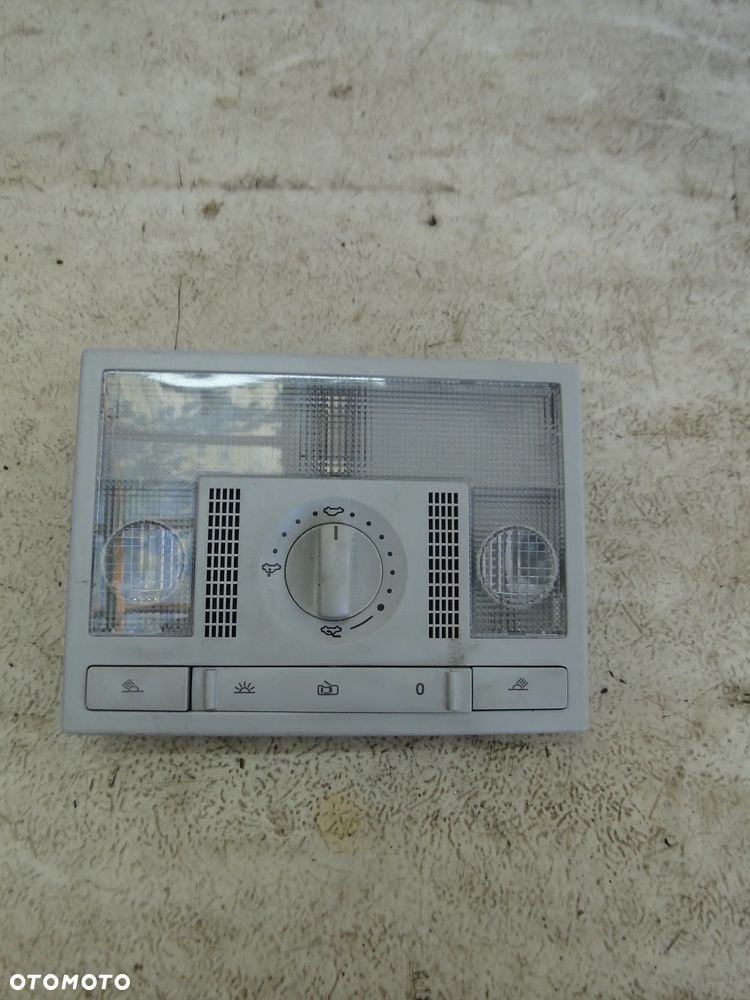 SEAT VW AUDI SKODA LAMPKA LAMPA OŚWIETLENINE KABINY PODSUFITKI EUROPA - 1