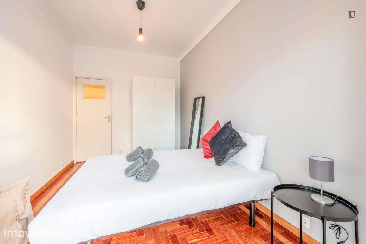 Quarto - localizado em Telheiras Lisbon - Grande imagem: 2/13