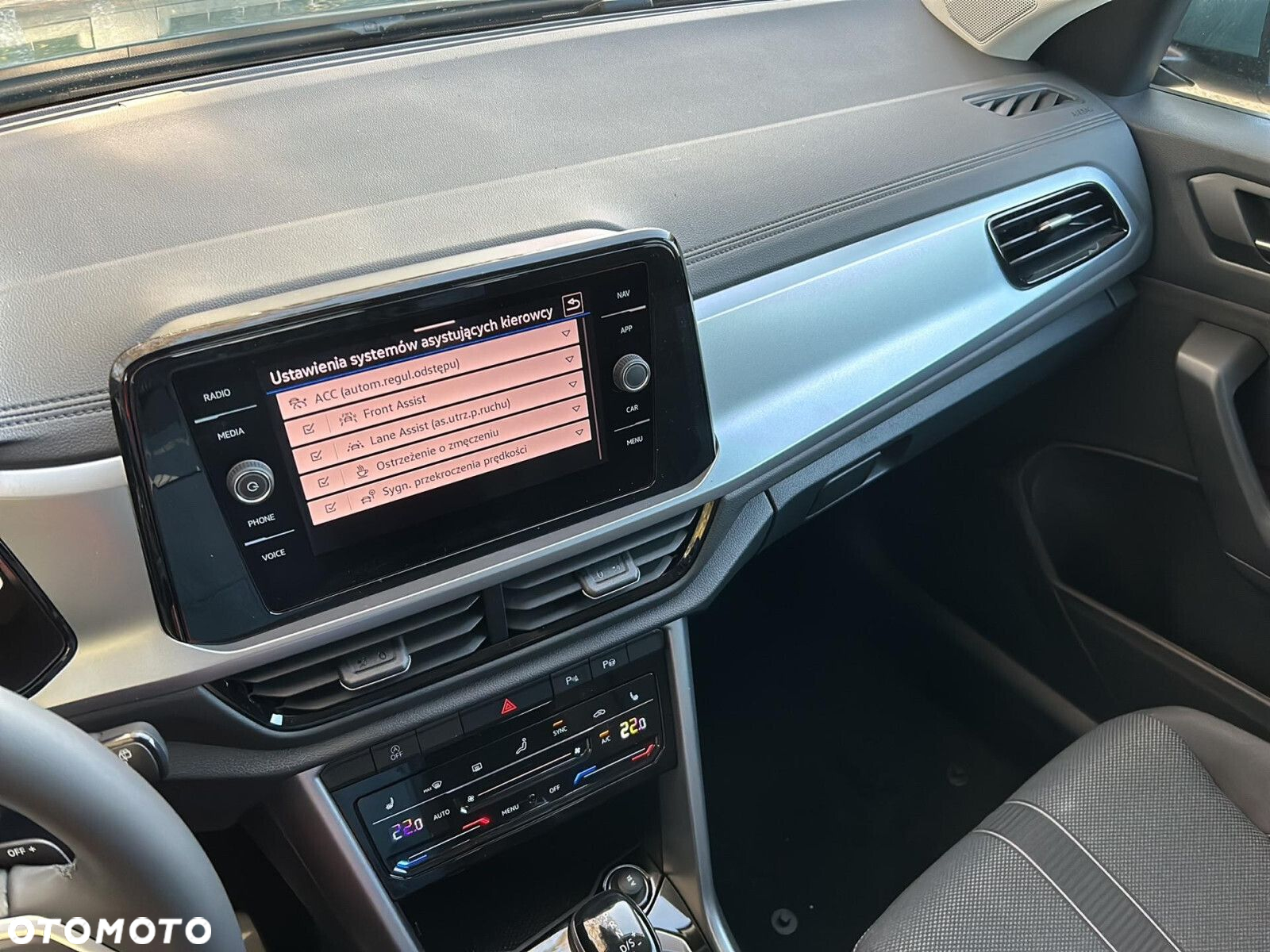 Volkswagen T-Roc - 15
