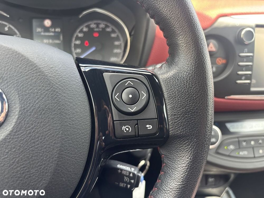 Toyota Yaris 1.5 Selection - 23
