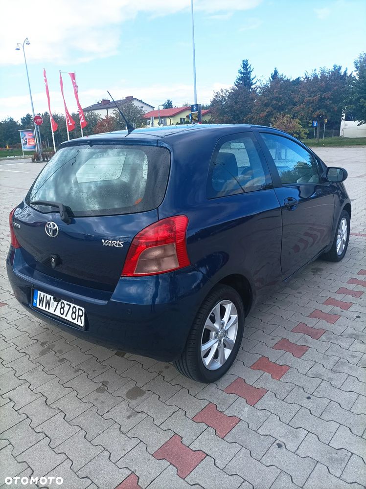 Toyota Yaris 1.3 Luna A/C - 3
