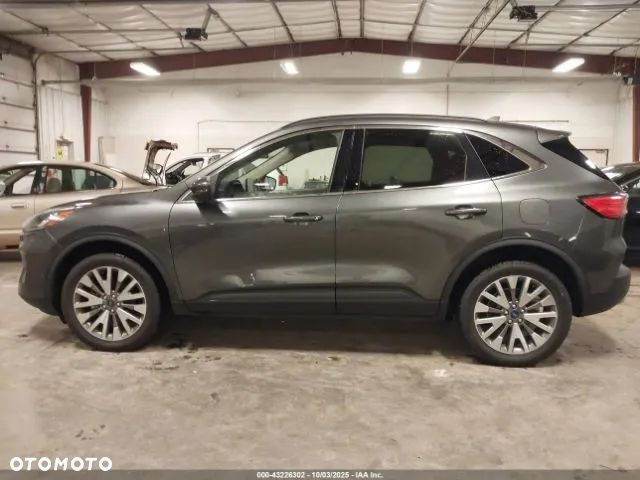 Ford Escape 2.0 EcoBoost AWD Titanium - 9