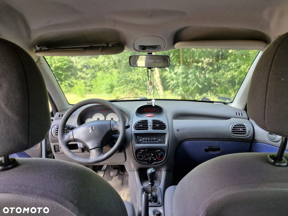 Peugeot 206 - 8