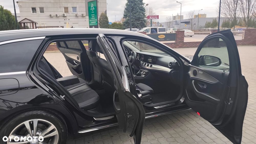 Mercedes-Benz Klasa E 220 d Business Edition 9G-TRONIC - 32
