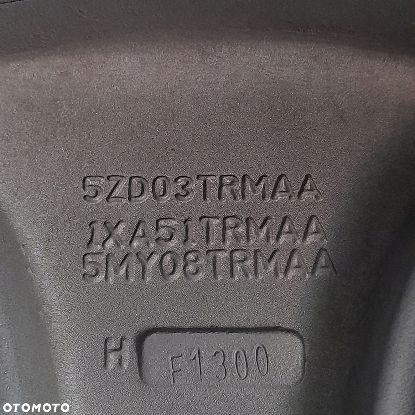 Felga 18 5x127 Jeep 7,5Jx18 ET44,5 5ZD03TRMAA F11850-27 - 2