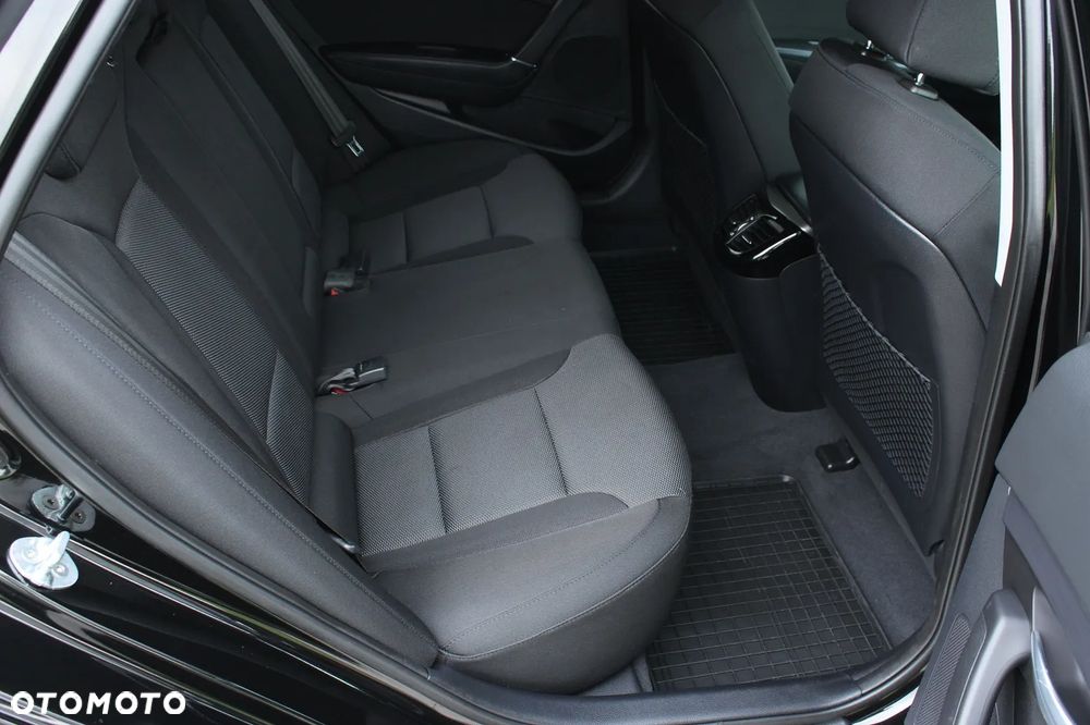 Hyundai i40 Kombi 1.7 CRDi DCT Premium - 30
