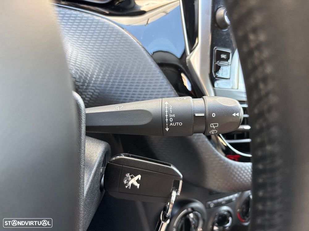 Peugeot 2008 1.2 PureTech Style - 16