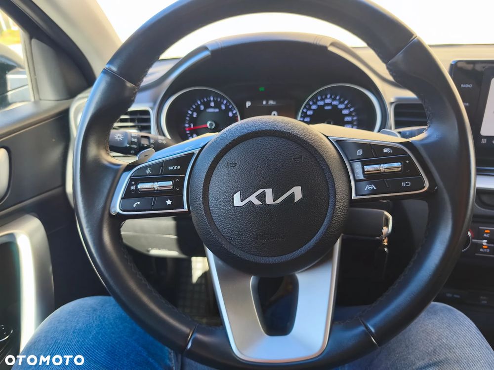 Kia Ceed 1.5 T-GDI M DCT - 11