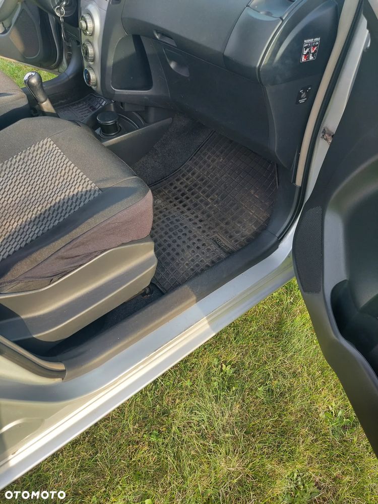 Toyota Yaris - 13