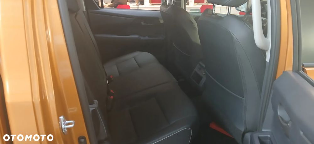 Toyota HILUX - 11