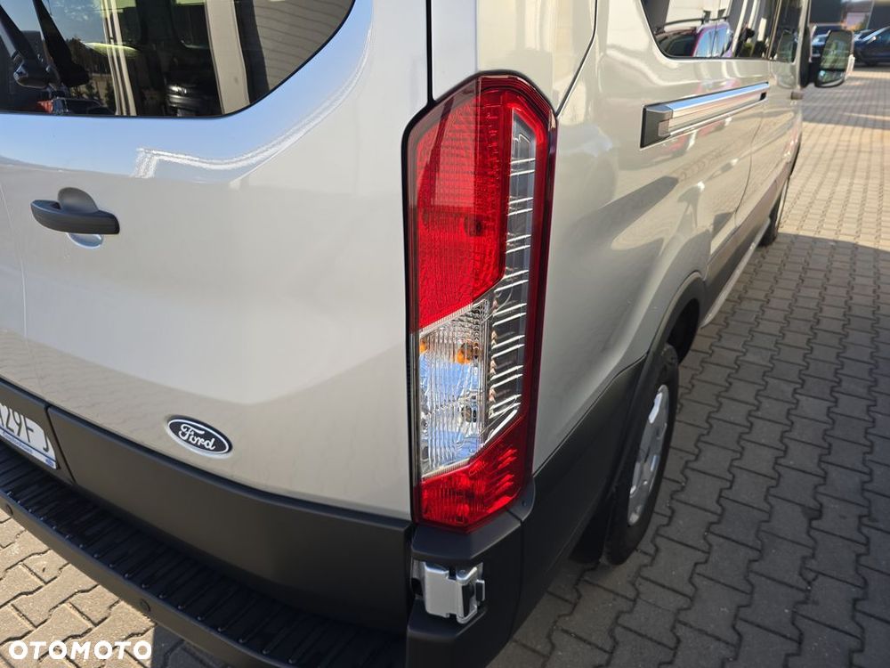 Ford Transit - 12