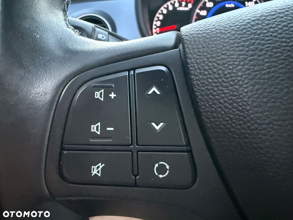Hyundai i10 1.0 Fifa World Cup Edition - 19