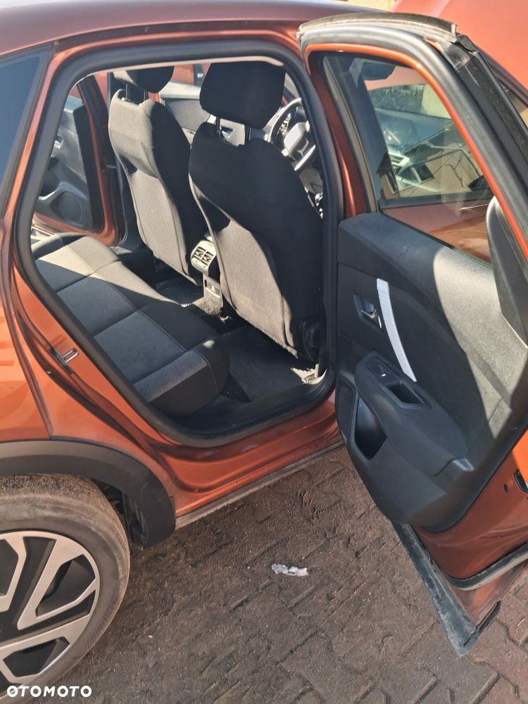 Citroën C4 1.2 PureTech C-Series S&S - 6