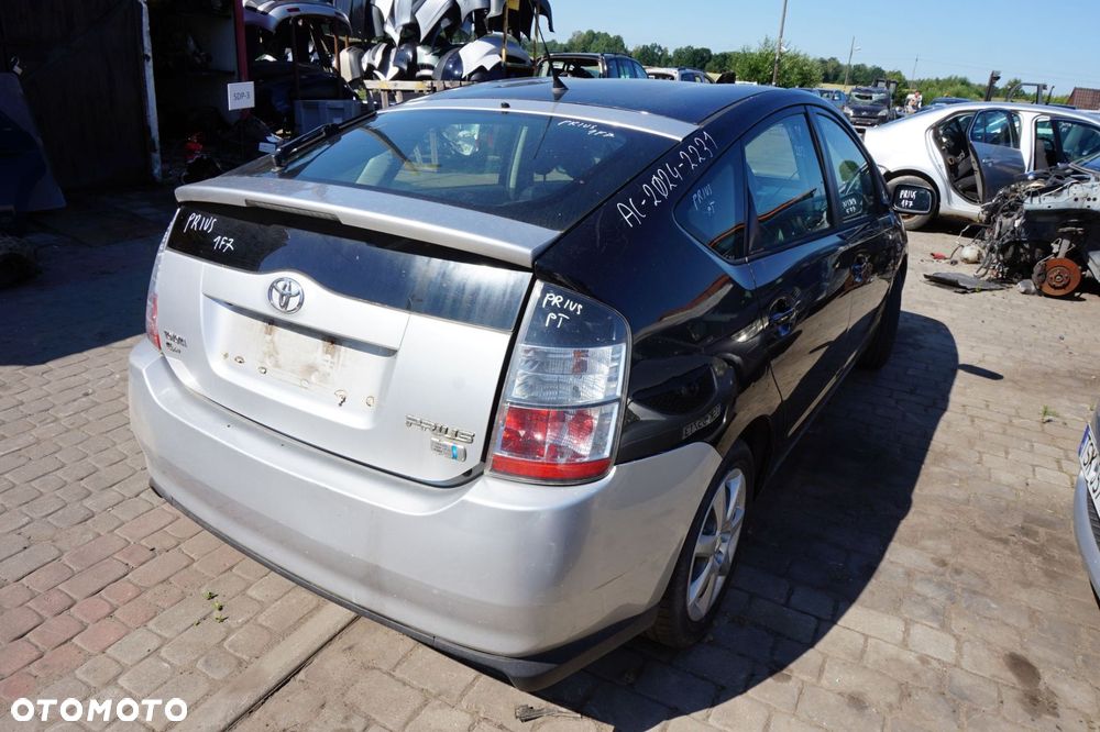 TOYOTA PRIUS II XW20 2005 202 1.5 16V HYB 1NZ-FXE 146KM P112 CZARNY na części - 5