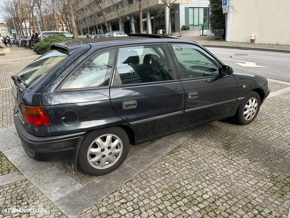 Opel Astra 1.4i 16V Sport - 8