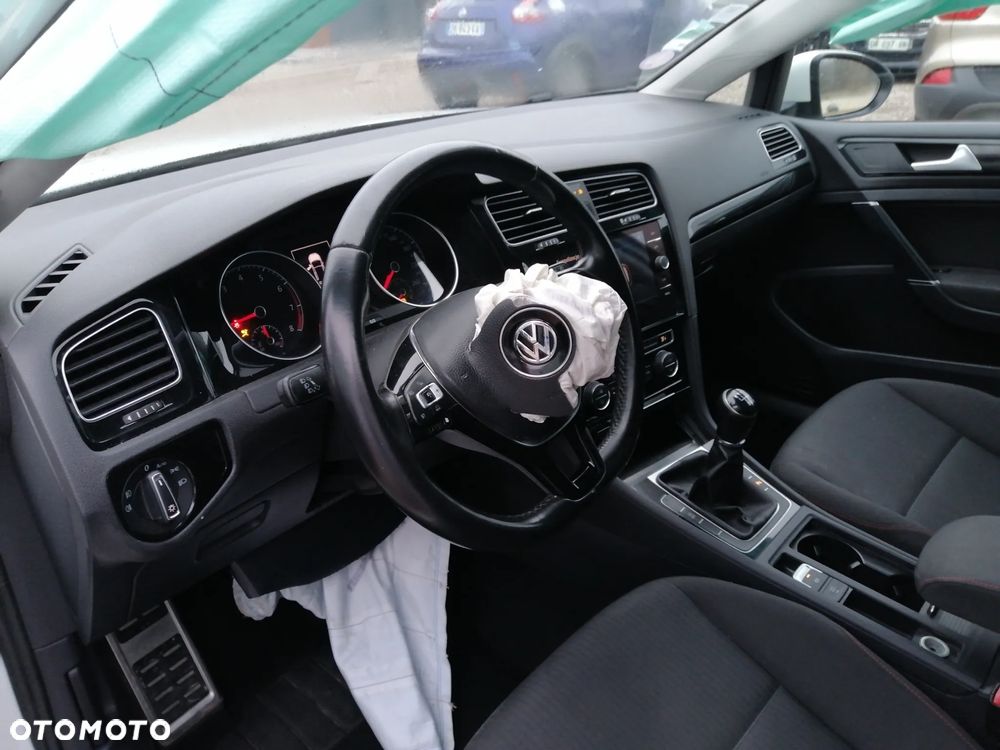 Volkswagen Golf 1.0 TSI Sound - 6