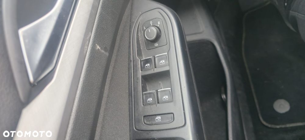 Volkswagen Golf 1.5 TSI ACT OPF Highline - 24