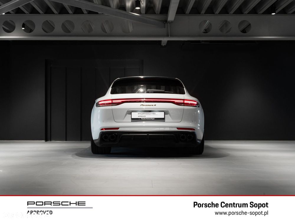 Porsche Panamera 4 E-Hybrid Sport Turismo Platinum Edition - 4