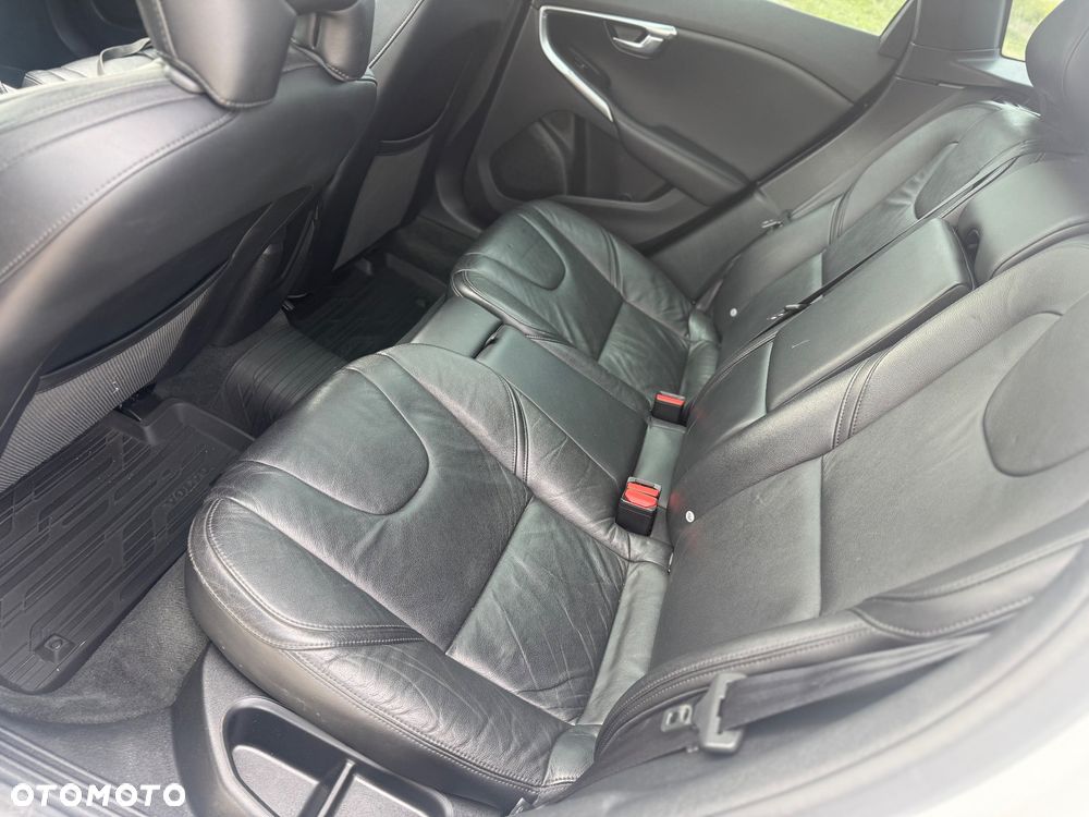Volvo XC 40 ver-d4-scr-awd-inscription - 9