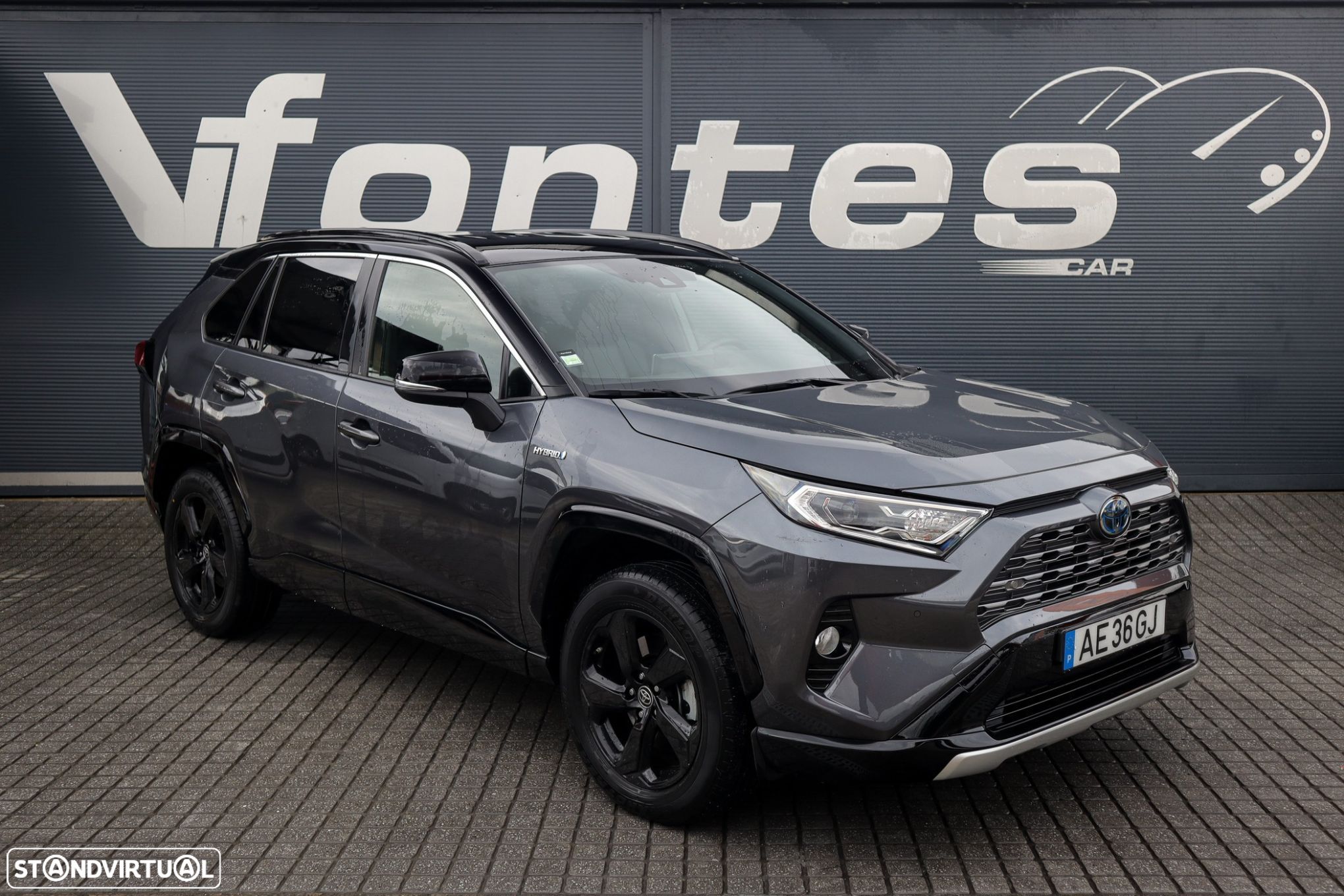 Toyota RAV4 - 1