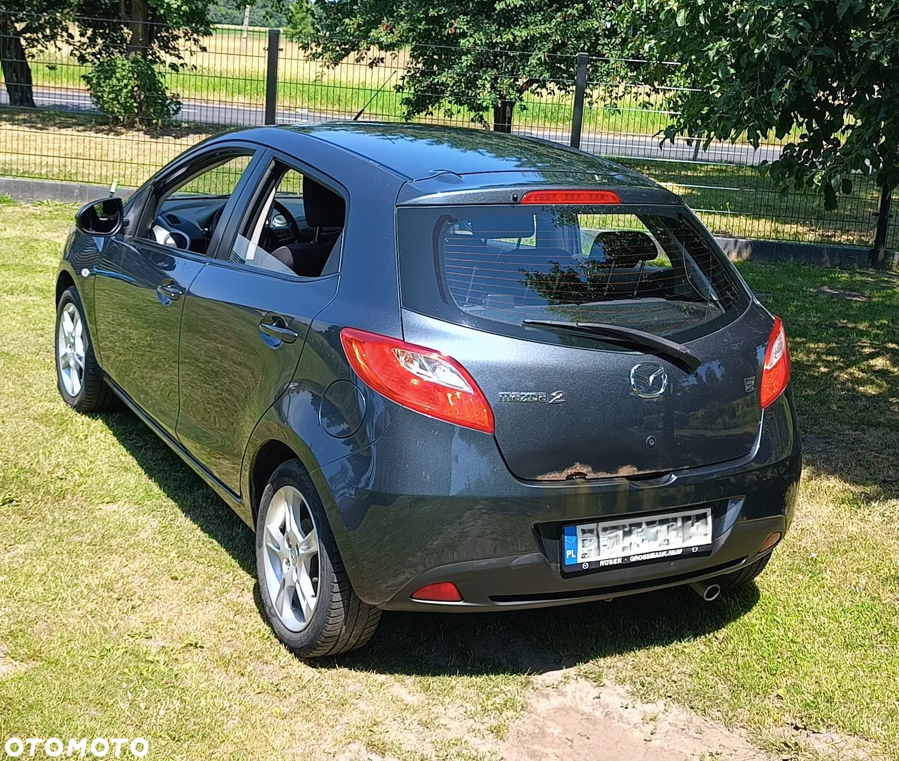 Mazda 2 - 3