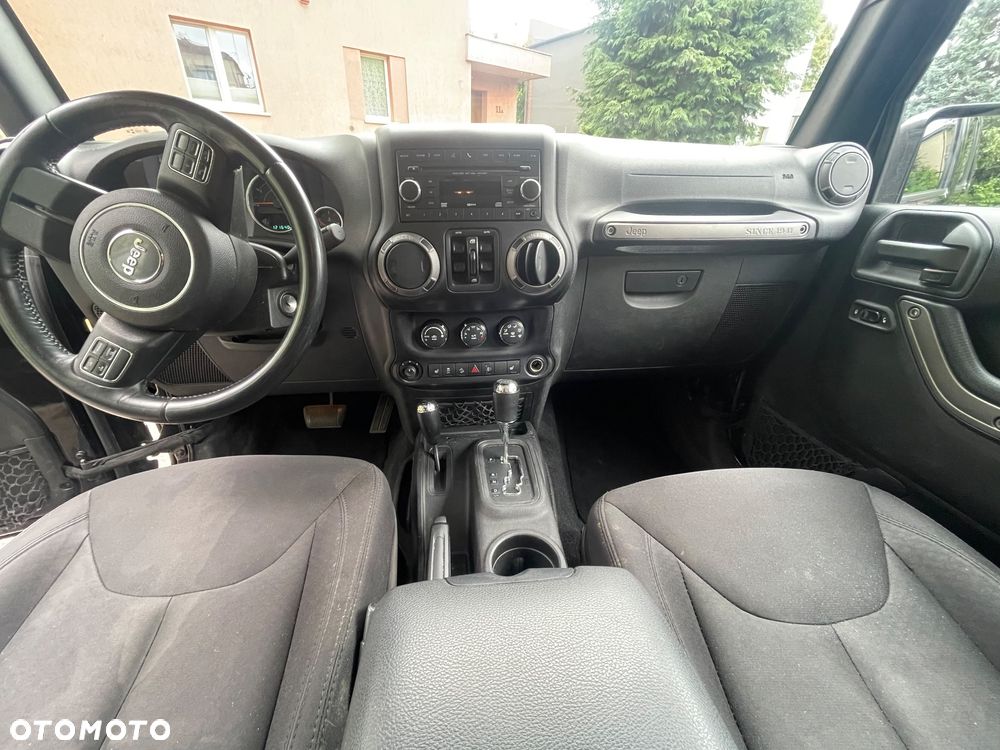 Jeep Wrangler 2.8 CRD Unlim Sport - 9