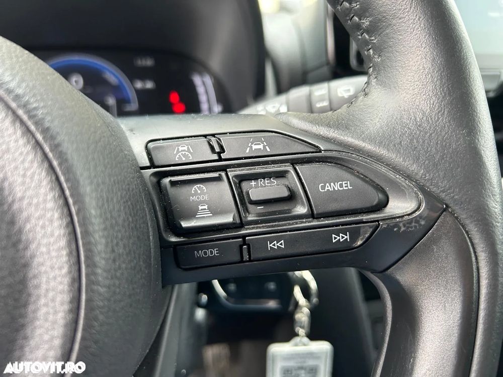 Toyota Yaris Cross 1.5 VVT-i HSD 116 4x2 HEV Business - 24