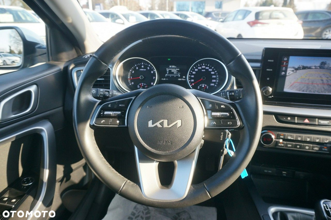 Kia Ceed 1.5 T-GDI M - 13