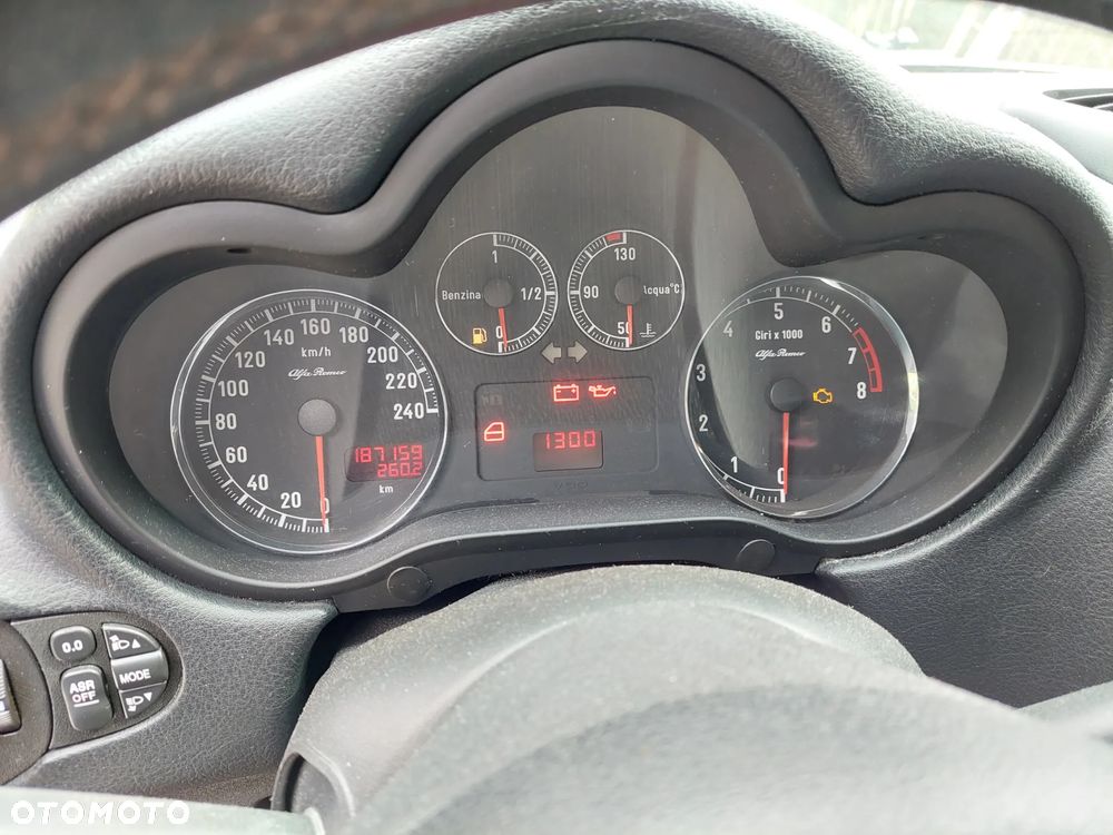 Alfa Romeo 147 1.6 Twin Spark Sportiva - 3