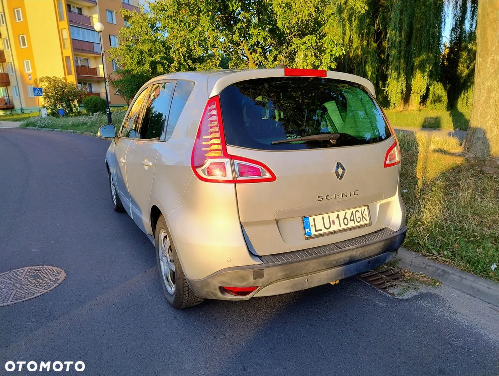 Renault Scenic 2.0 16V Privilege CVT - 8