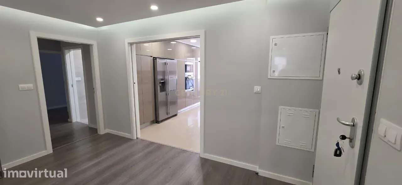 Arrendamento T3 em Loures com 3 casas de banho - Grande imagem: 4/16